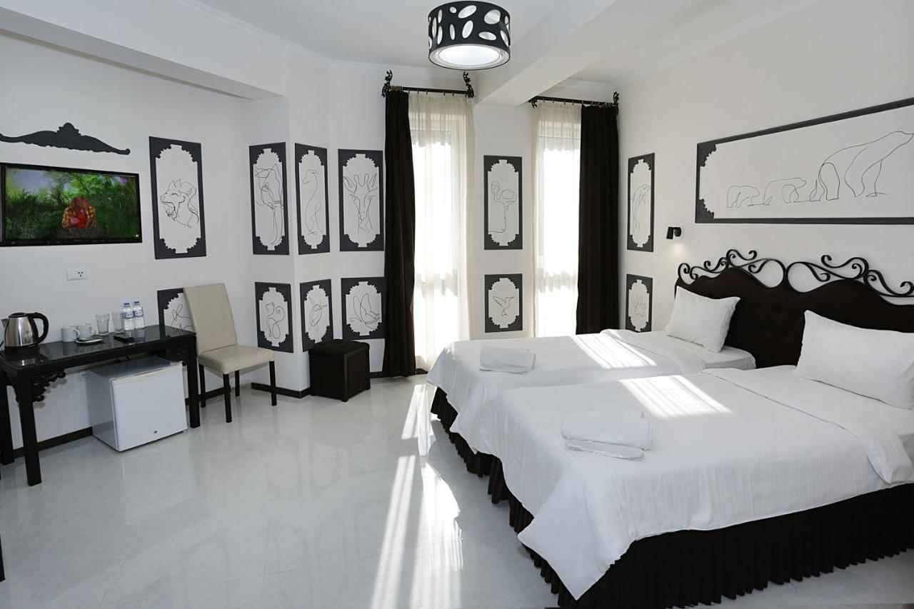 The One Boutique Hotel Tbilisi Exterior photo